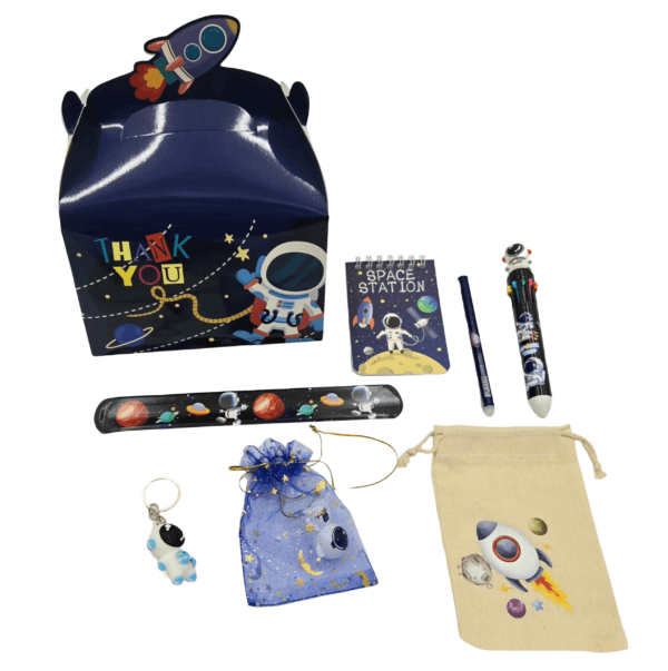 Astr-2-scaled astronaut favours gift